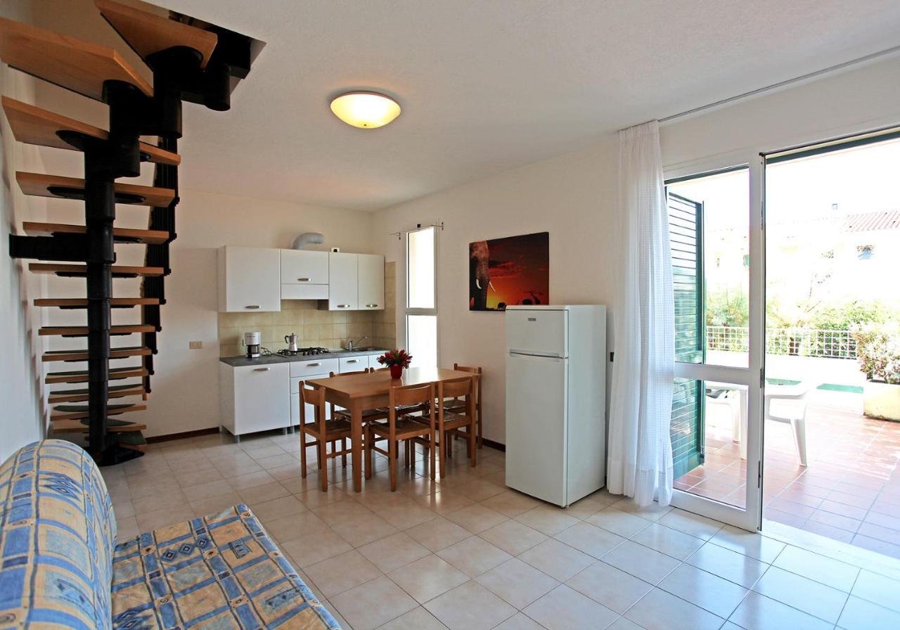 Апартаменты Apartament With Swimming Pool Каорле Экстерьер фото