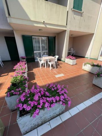 Апартаменты Apartament With Swimming Pool Каорле Экстерьер фото